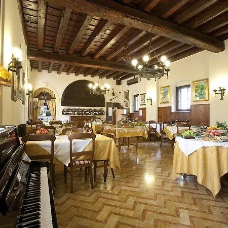 Hotel Residenza D'epoca Posta Vecia 3*