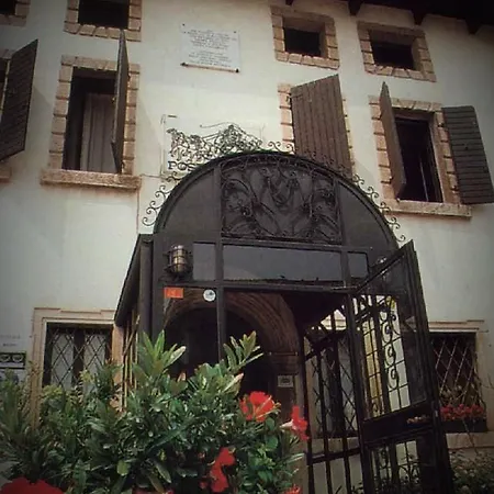 Hotel Residenza D'epoca Posta Vecia 3*