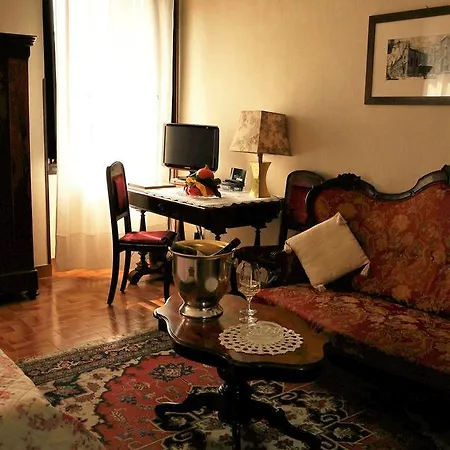Hotel Residenza D'epoca Posta Vecia 3*