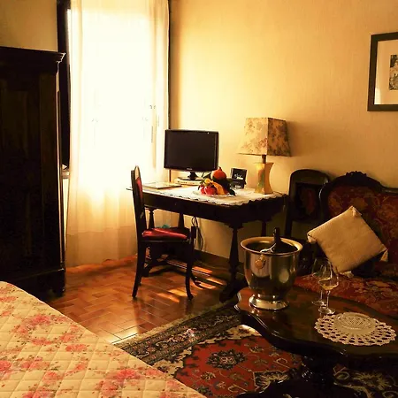Hotel Residenza D'epoca Posta Vecia 3*